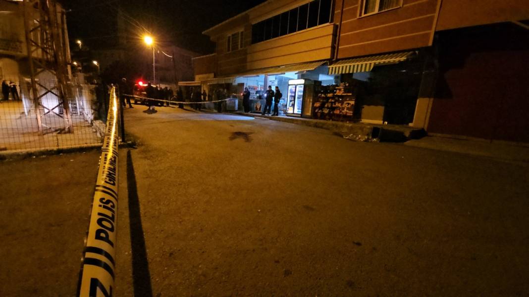 Boşanma aşamasındaki eşini ve araya giren genci vurdu! 4